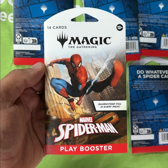 Spiderman Magic: The Gathering Play Booster Cards 14 cards  in each - Picture 1 of 3
